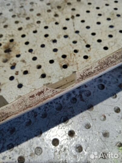 Накладка фары Toyota Alphard II 2008 – 2014