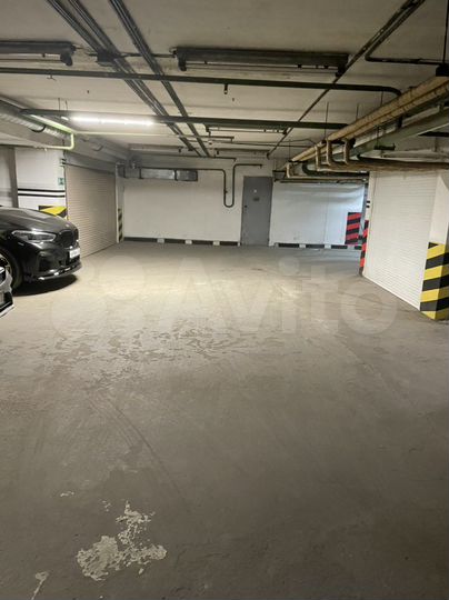 Машиноместо, 20 м²