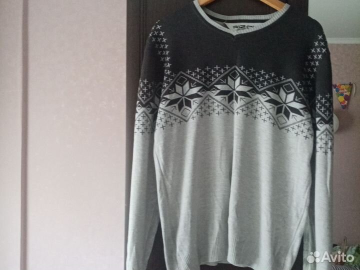 Свитер мужской