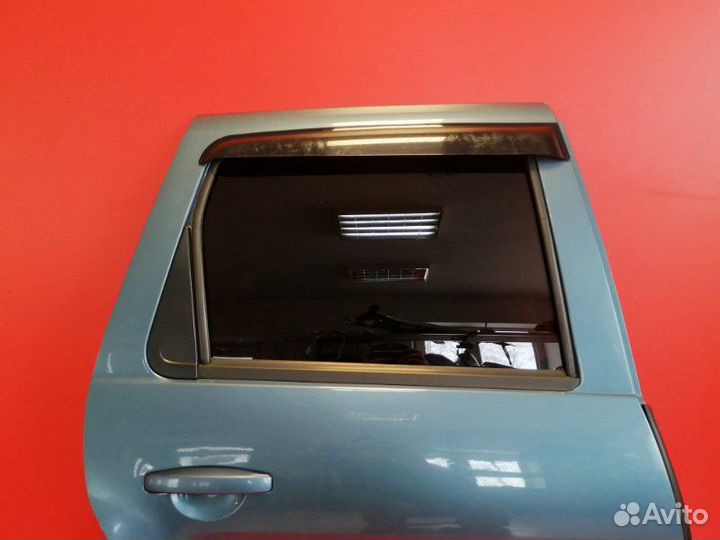 Дверь задняя правая Renault Duster