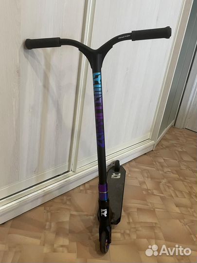 Трюковой самокат Reaction Stunt 3.0