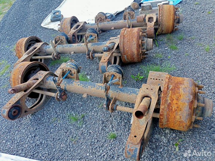 Запчасти на полуприцеп бу