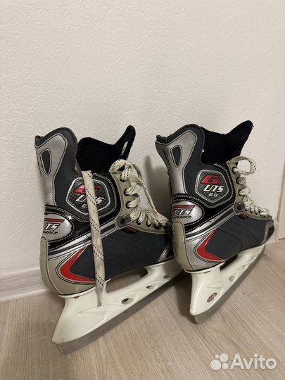 Коньки хоккейные Larsen