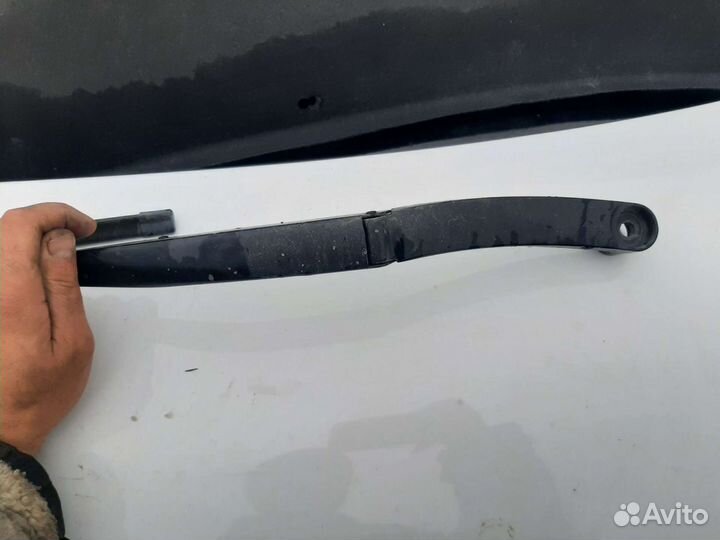 Поводок дворников hyundai i40