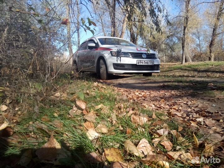 Автоинструктор, инструктор по вождению