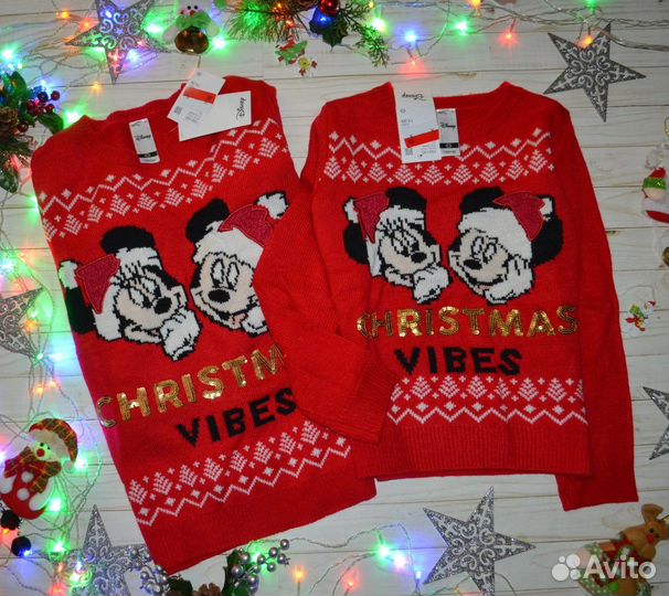 Новогодний свитер с микки и минни
