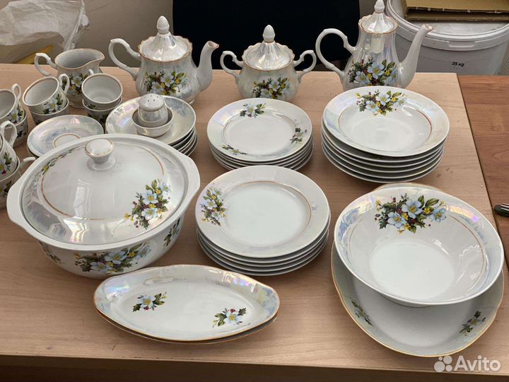 Набор столовой посуды на 6 персон