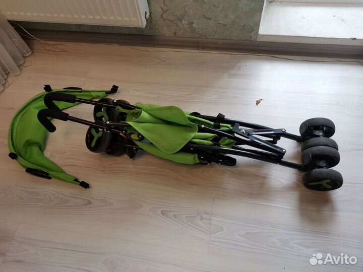 Прогулочная коляска трость