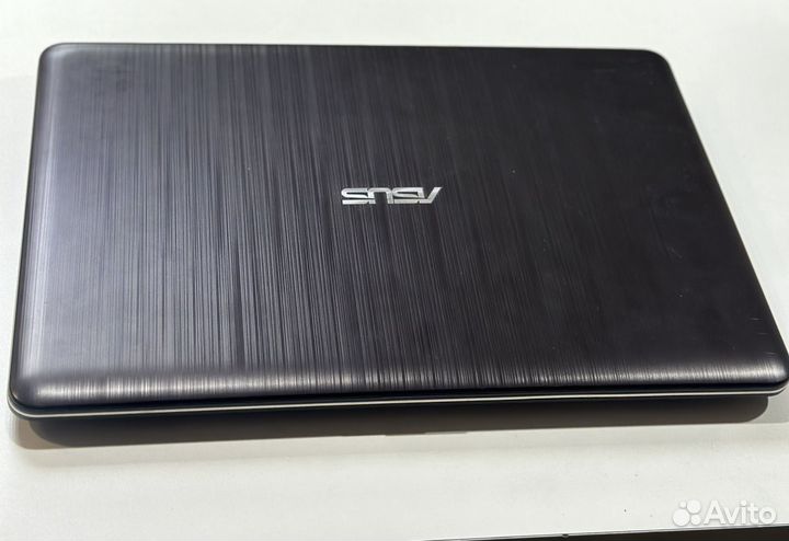 Ноутбук asus D540M
