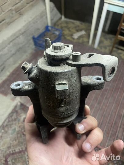 Продам супорта задние фольцваген бора