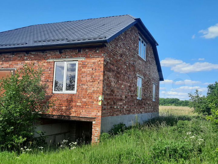 Дом 240 м² на участке 8 сот.