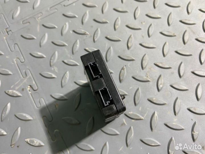 Помехоподавляющий фильтр Bmw X1 E84 N52B30 2011