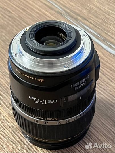 Объектив Canon EF-S 17-85mm f/4-5.6 IS USM