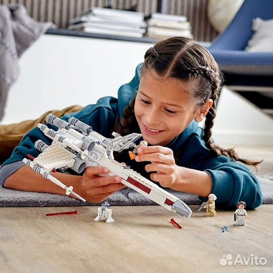Lego Star Wars Luke Skywalker’s X-Wing Fighter