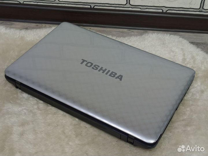 Toshiba / i5-2410M / GT525M /8GB /SSD+HDD