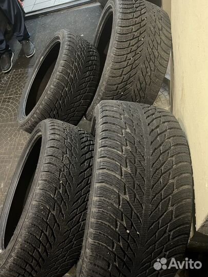 Nokian Tyres Hakkapeliitta R3 245/40 R20 и 275/35 R20
