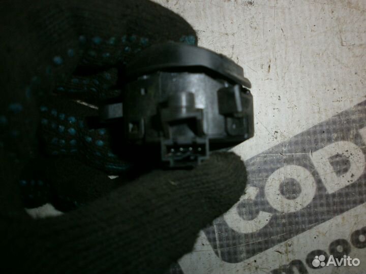 Кнопки управления аудио Ford Fiesta MK6