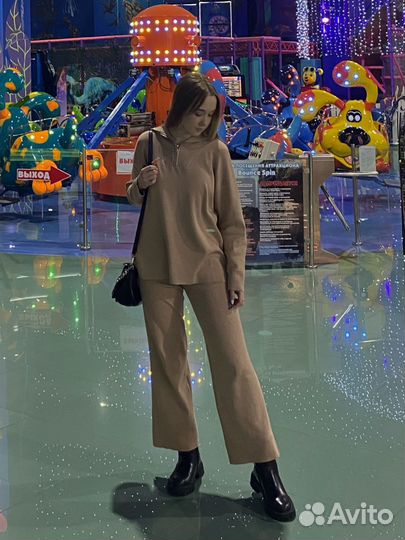 Костюм женский