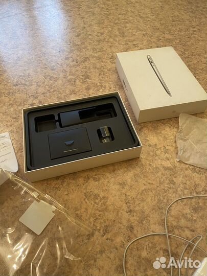 Apple MacBook 13-inch Early 2014