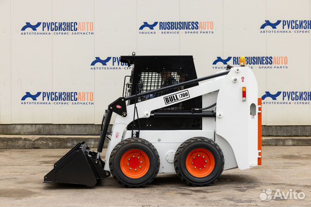 Мини-погрузчик Bull SL700, 2022