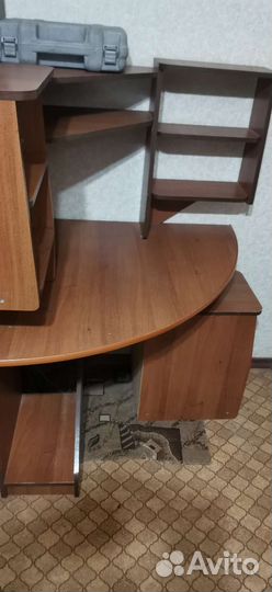 Компьютерный стол