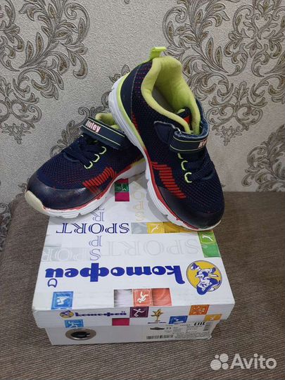 Кроссовки Котофей р.23