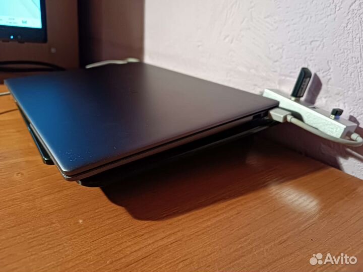 Продам ноутбук Huawei MateBook 14 klvl-W56W, 14