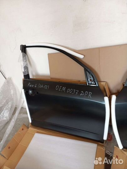 Toyota RAV4 передний левый дверь правый дверь