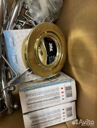 Светильник потолочный встраиваемый