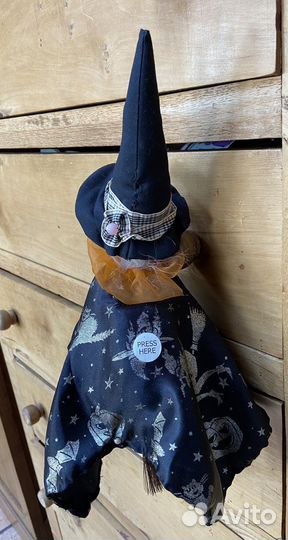 Баба Яга на метле. Оберег для дома