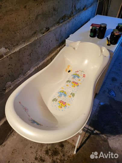 Детская ванночка с подставкой