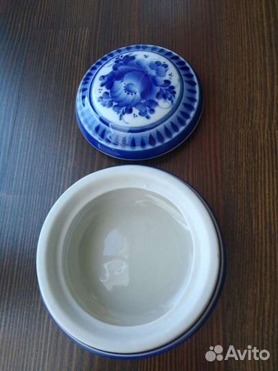 Шкатулка круглая Гжель