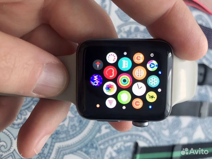 Часы apple watch 3 42mm исправные