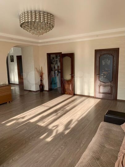 Дом 200 м² на участке 18 сот.