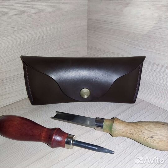 Футляр для очков, очечник 