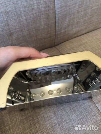 Лампа для ногтей