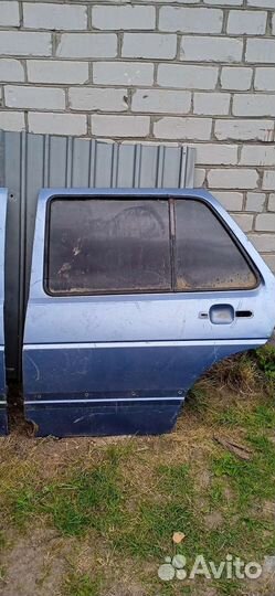 Задние двери vw golf2
