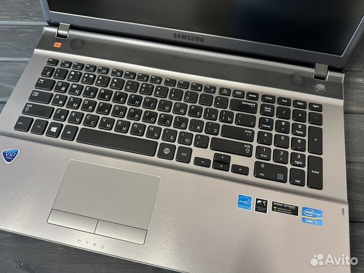 Ноутбук Samsung 17 дюймов i7