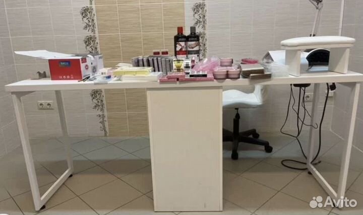 Стол для мастера маникюра