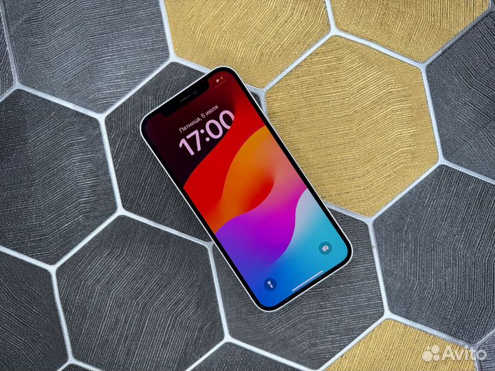 iPhone 12, 64 ГБ