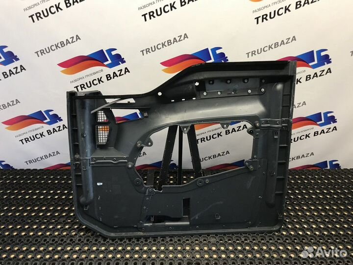 Обшивка двери левой