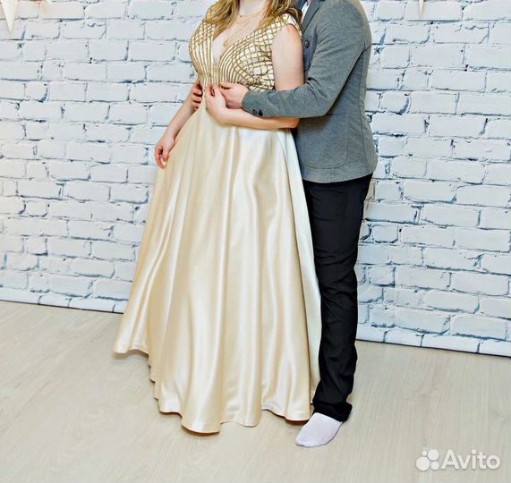 Вечернее платье