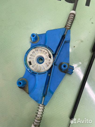 Механизм стеклоподъемника задний правый Volkswagen