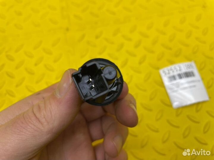 Концевик двери Renault Duster HJD H4MG446P002512