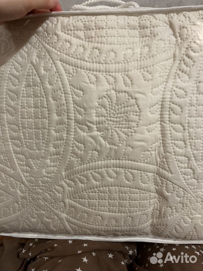 Покрывало стенанное