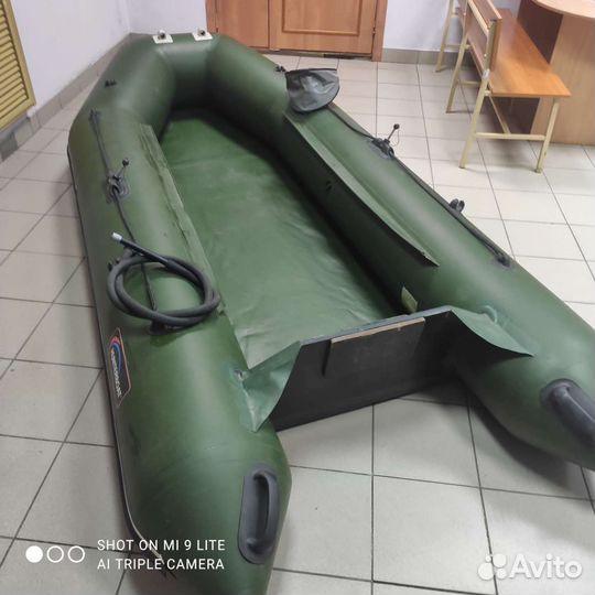 Лодка с мотором