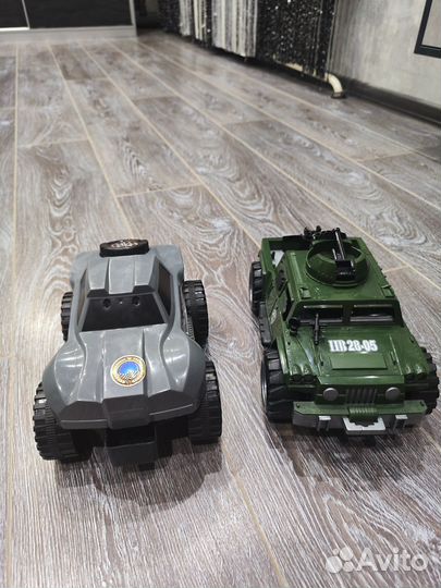 Машинка внедорожник