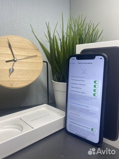 iPhone 11, 64 ГБ