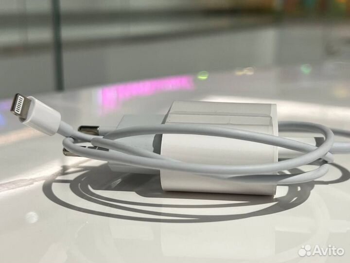Зарядка для iPhone 20w новая