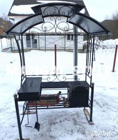 Мангал с крышей